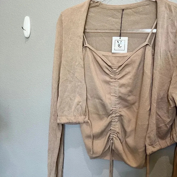 2 in 1 Tank and Sweater set - Picture 2 of 3